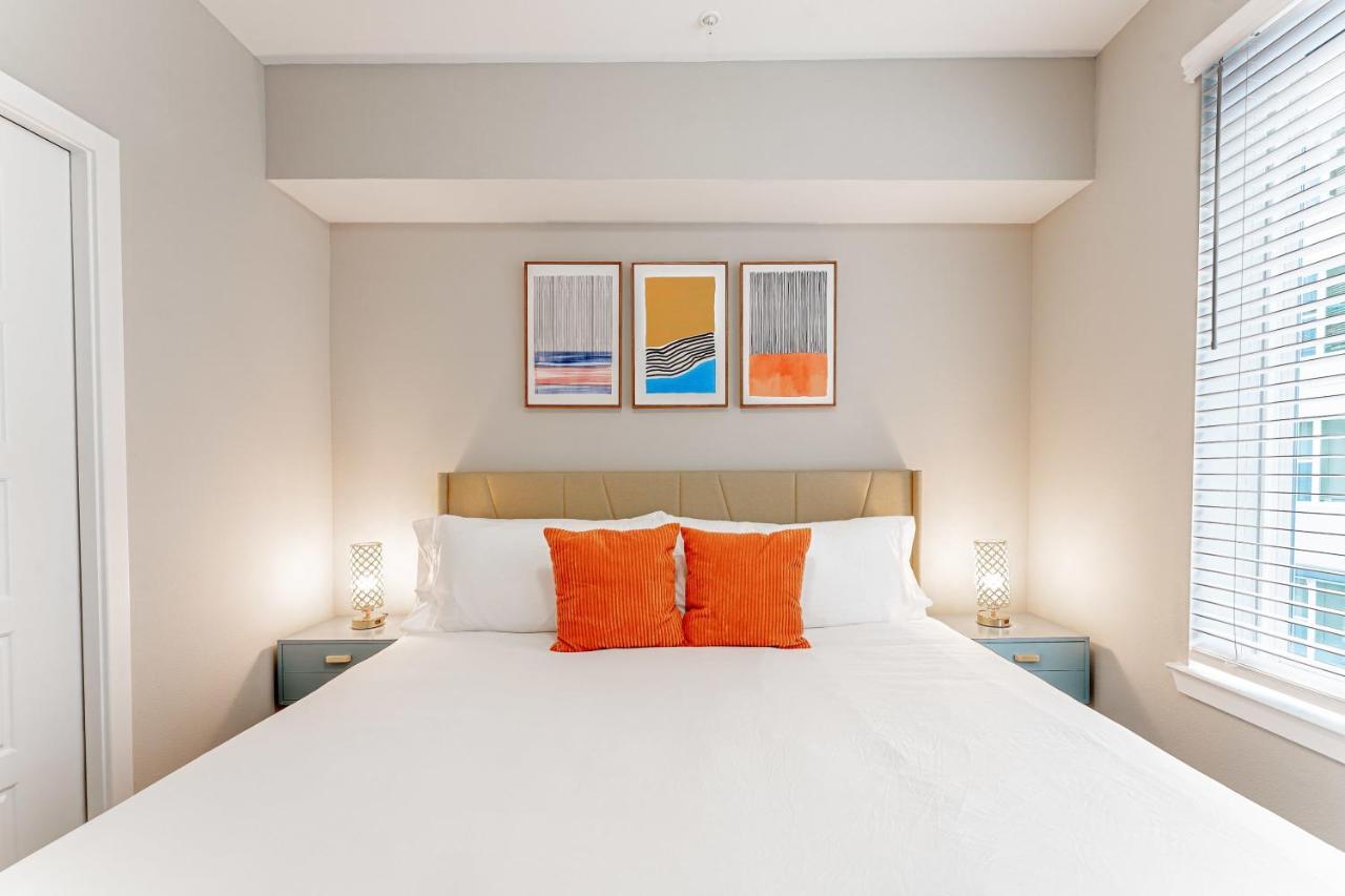 Upscale Modern Apts - Free Parking, Fast Wifi, Courtyard Lägenhet Austin Exteriör bild