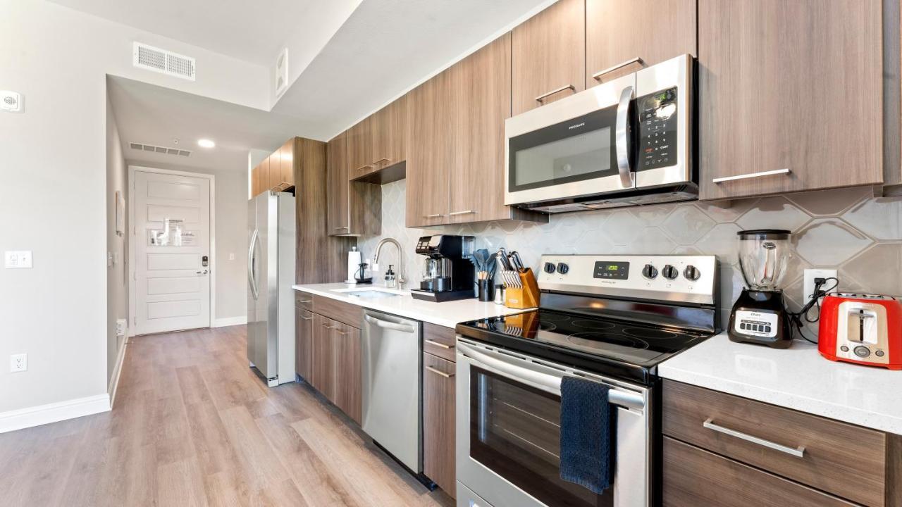 Upscale Modern Apts - Free Parking, Fast Wifi, Courtyard Lägenhet Austin Exteriör bild