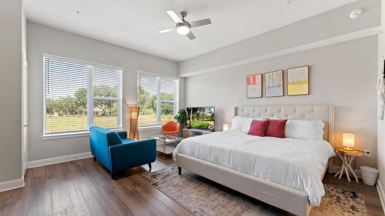 Upscale Modern Apts - Free Parking, Fast Wifi, Courtyard Lägenhet Austin Exteriör bild